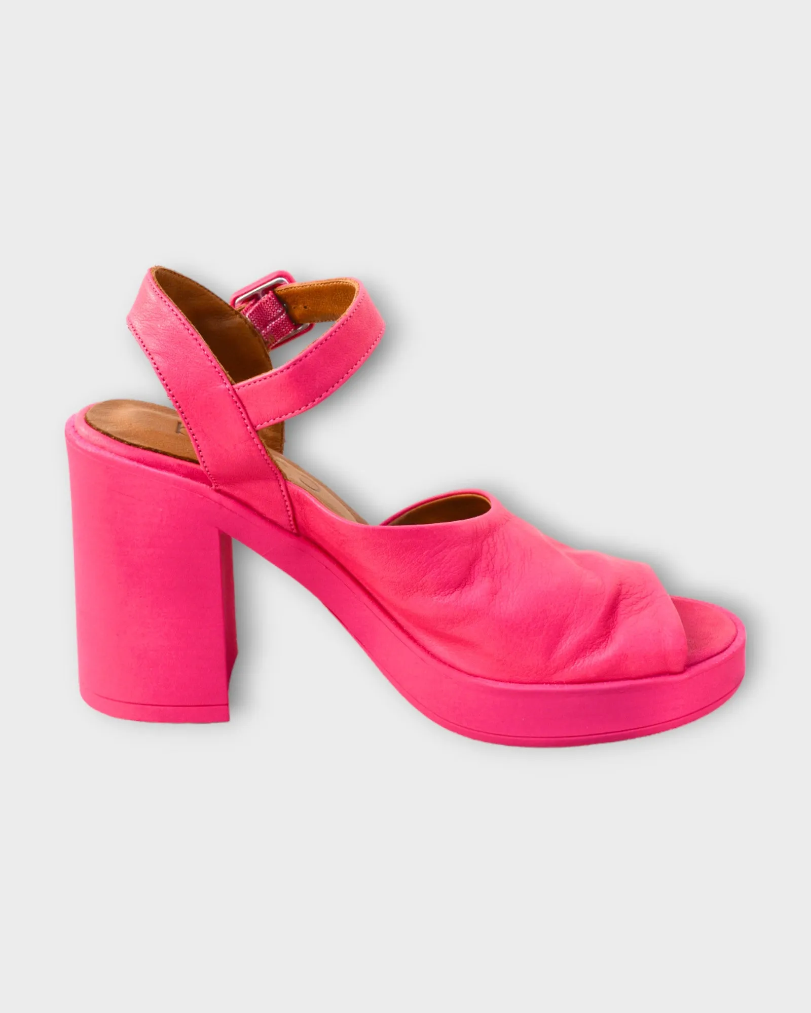 Bueno Layla Size 36 only