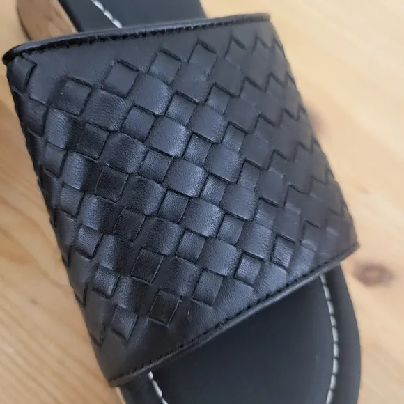 Donald J. Pliner &quot;Safari 13&quot; Black Woven Calf Leather Cork Platform Wedge 9 NWT