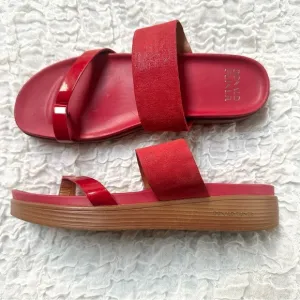 Donald J. Pliner Farris Wedge Sandal in Tomato Red Size 11