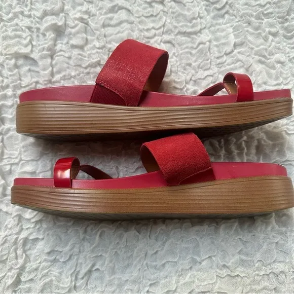 Donald J. Pliner Farris Wedge Sandal in Tomato Red Size 11