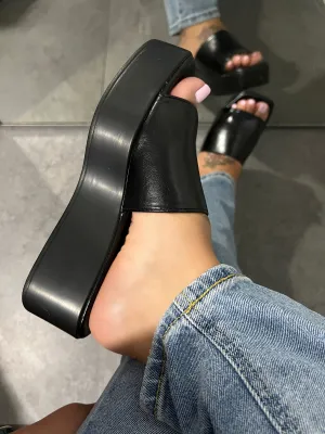 Evelyn Platform- Black