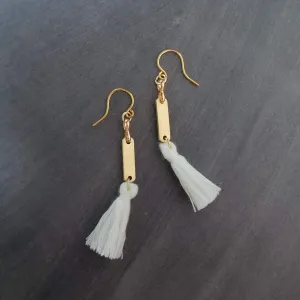 Gold White Tassel Earrings, long tassel earring, brass tassel earring, gold tassel earring, boho tassel earring, boho earring small tassel