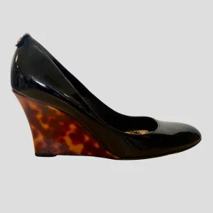 GUCCI Black/ Tortoise Wedge Size 11