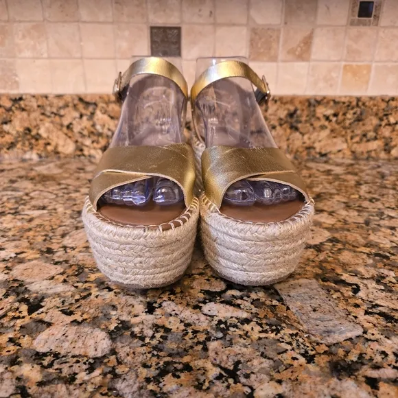 Kurt Geiger Arlo Leather Platform Wedge Espadrille Sandal Gold sz 48 Women's 7.5