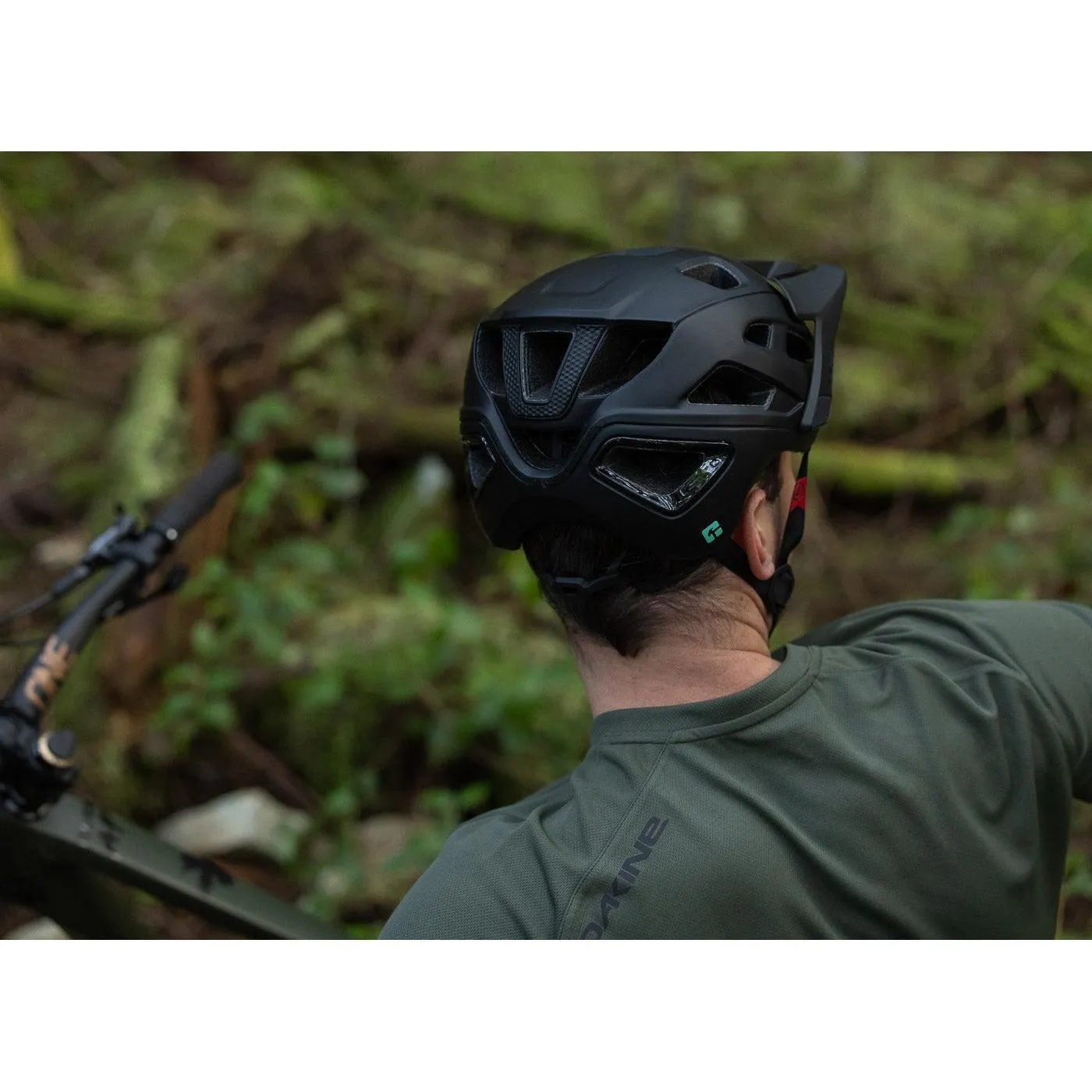 Lazer Jackal Kineticore MTB Helmet