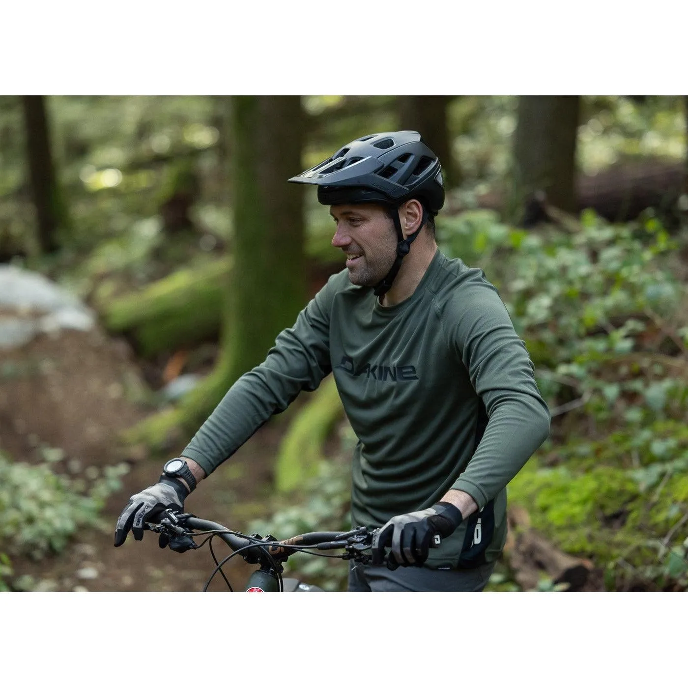 Lazer Jackal Kineticore MTB Helmet