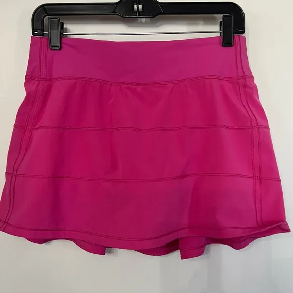 Lululemon Pace Rival Mid Rise Skirt in Sonic Pink size 6