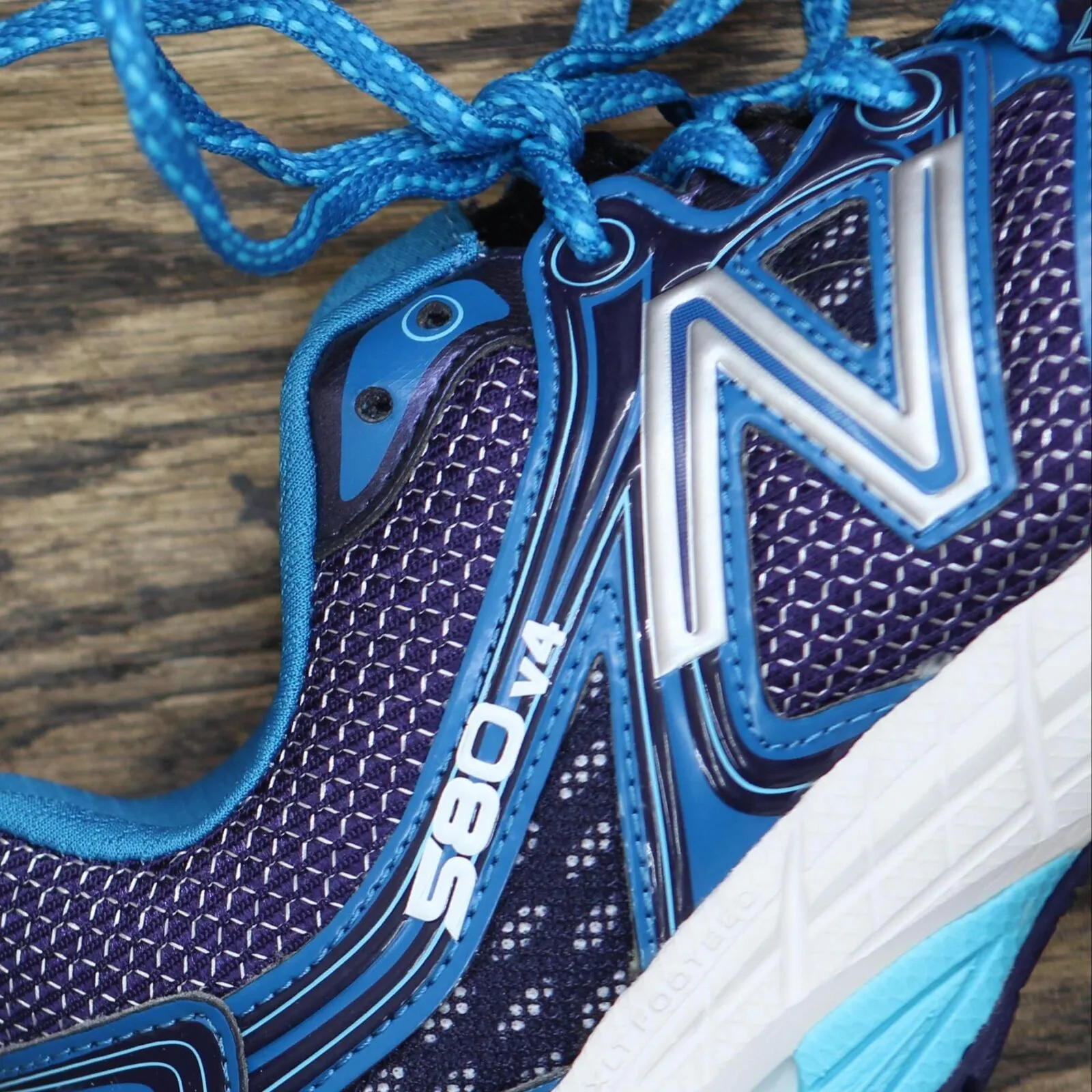 New Balance Womens W580NP4 Lace Up Running Shoes W580NP4-322 Blue 7.5B