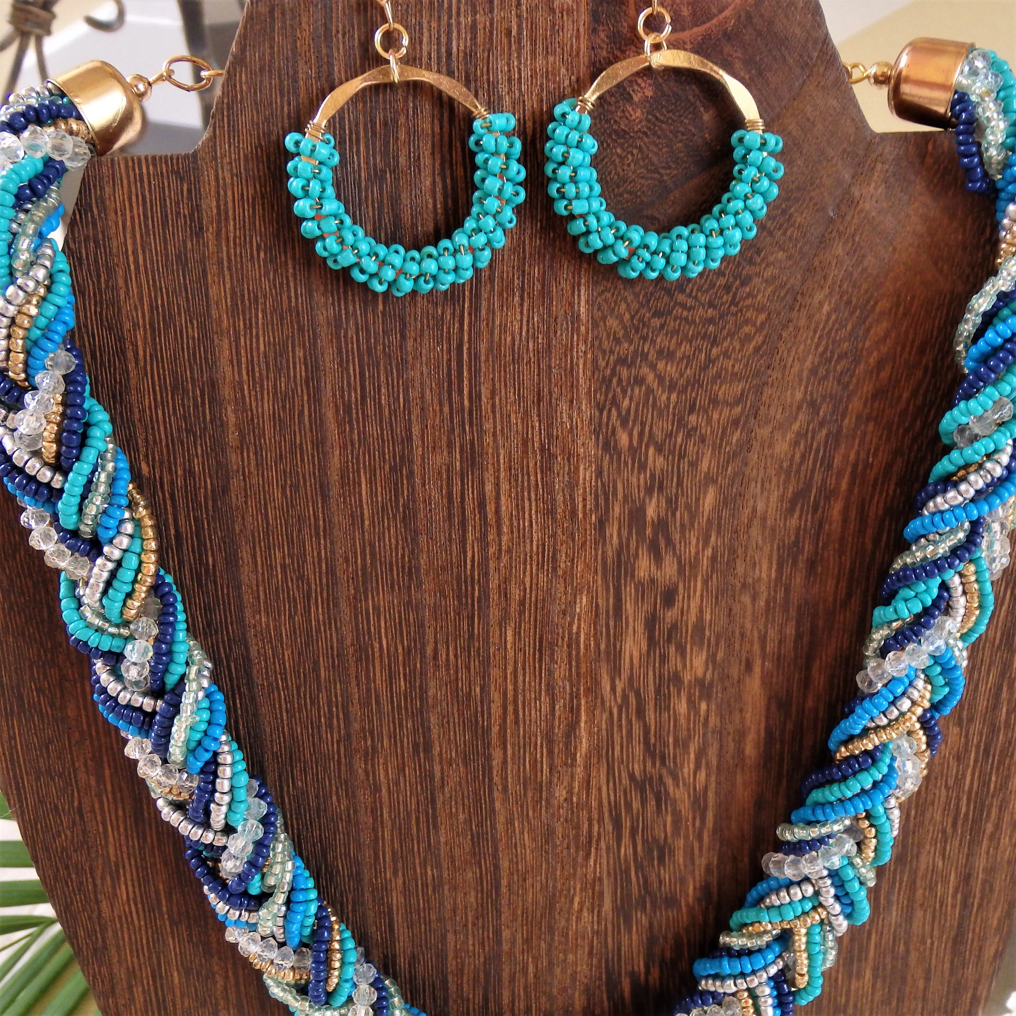 Oasis Turquoise Bead Necklace Set