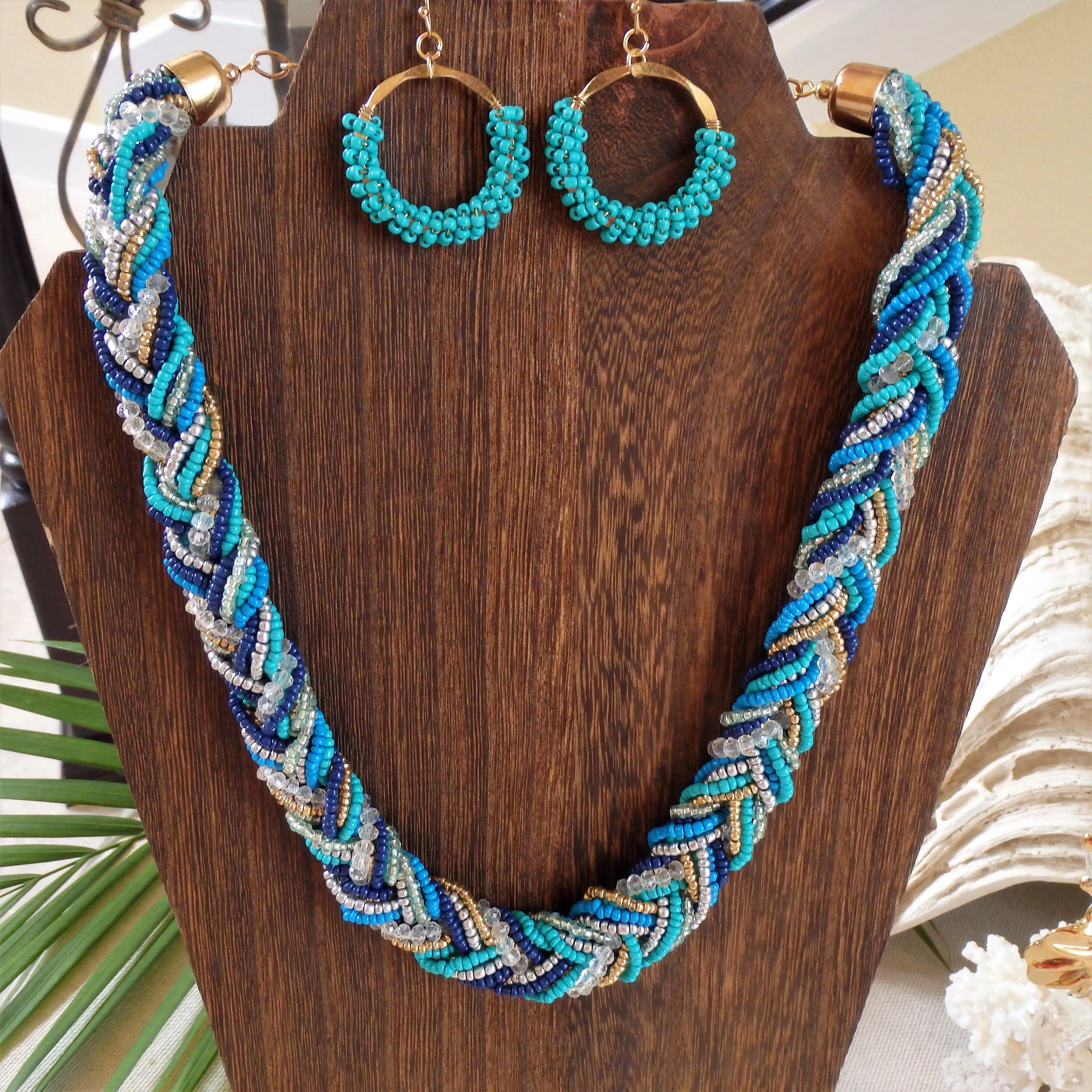 Oasis Turquoise Bead Necklace Set