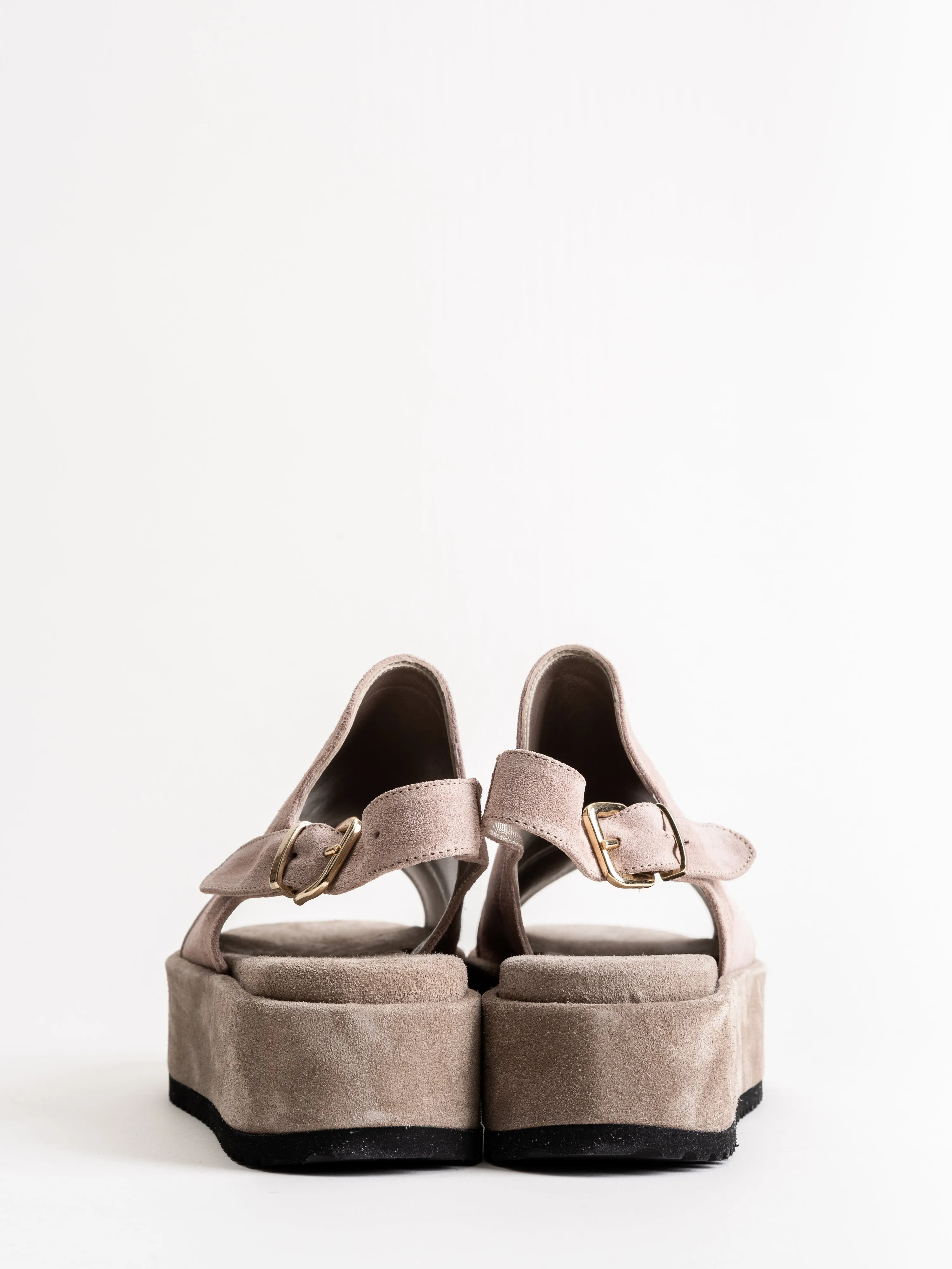platform sandal