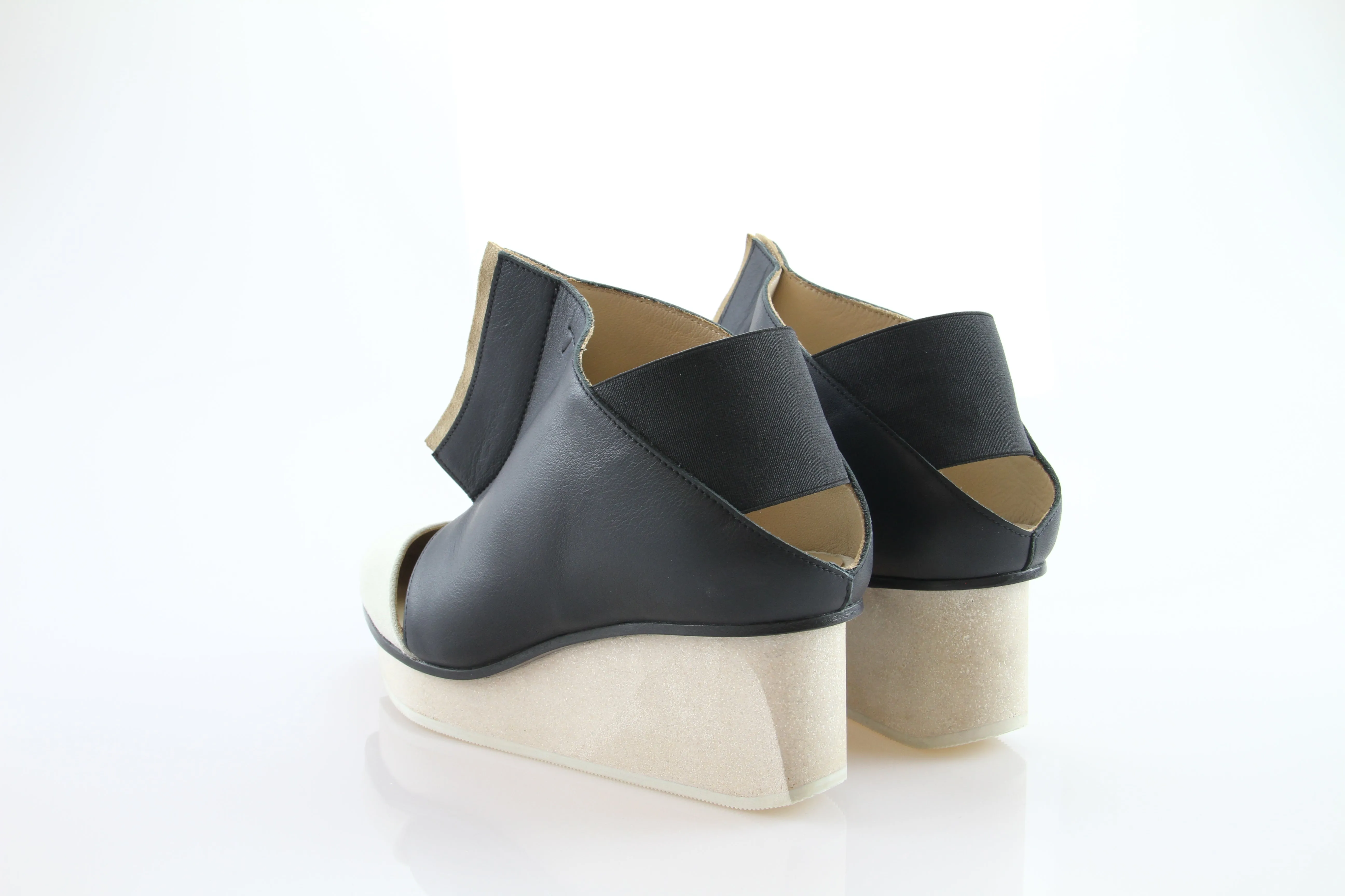SWIVEL / BLACK/WHITE /