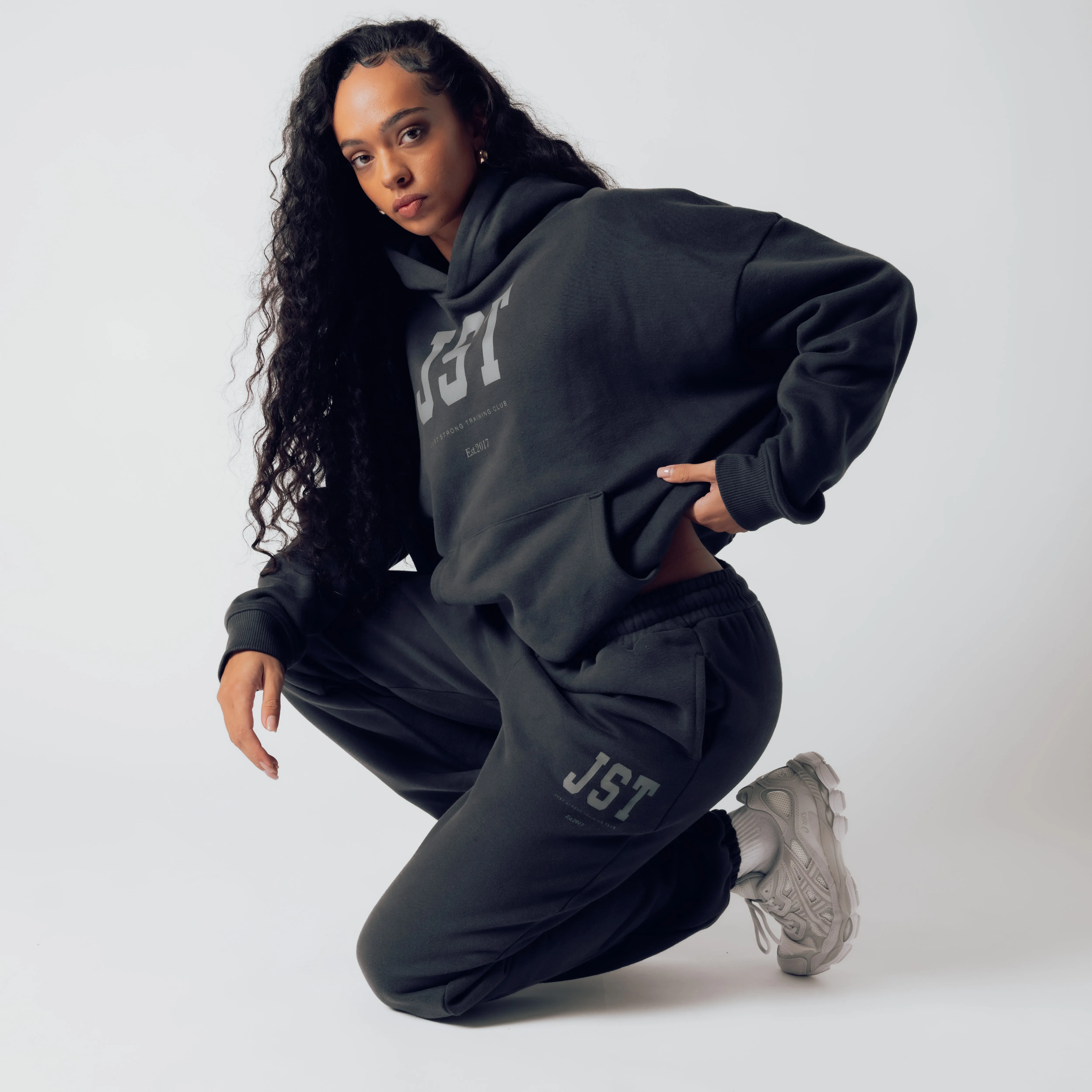 Training Club Oversized Joggers - Washed Black