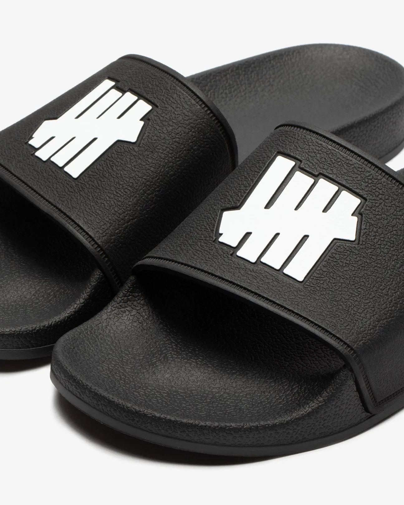 Undefeated 5 Strike Slide (Black)