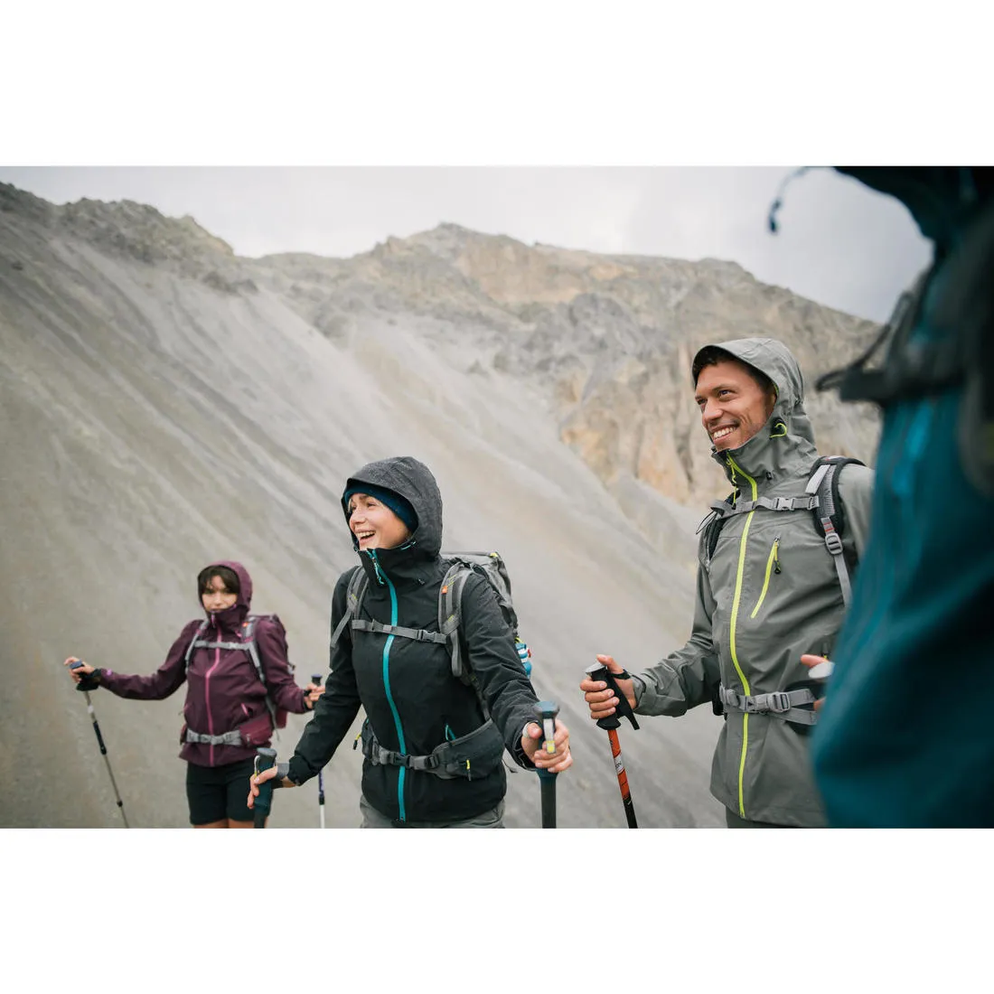 Women's waterproof MH500 mountain hiking jacket - Black