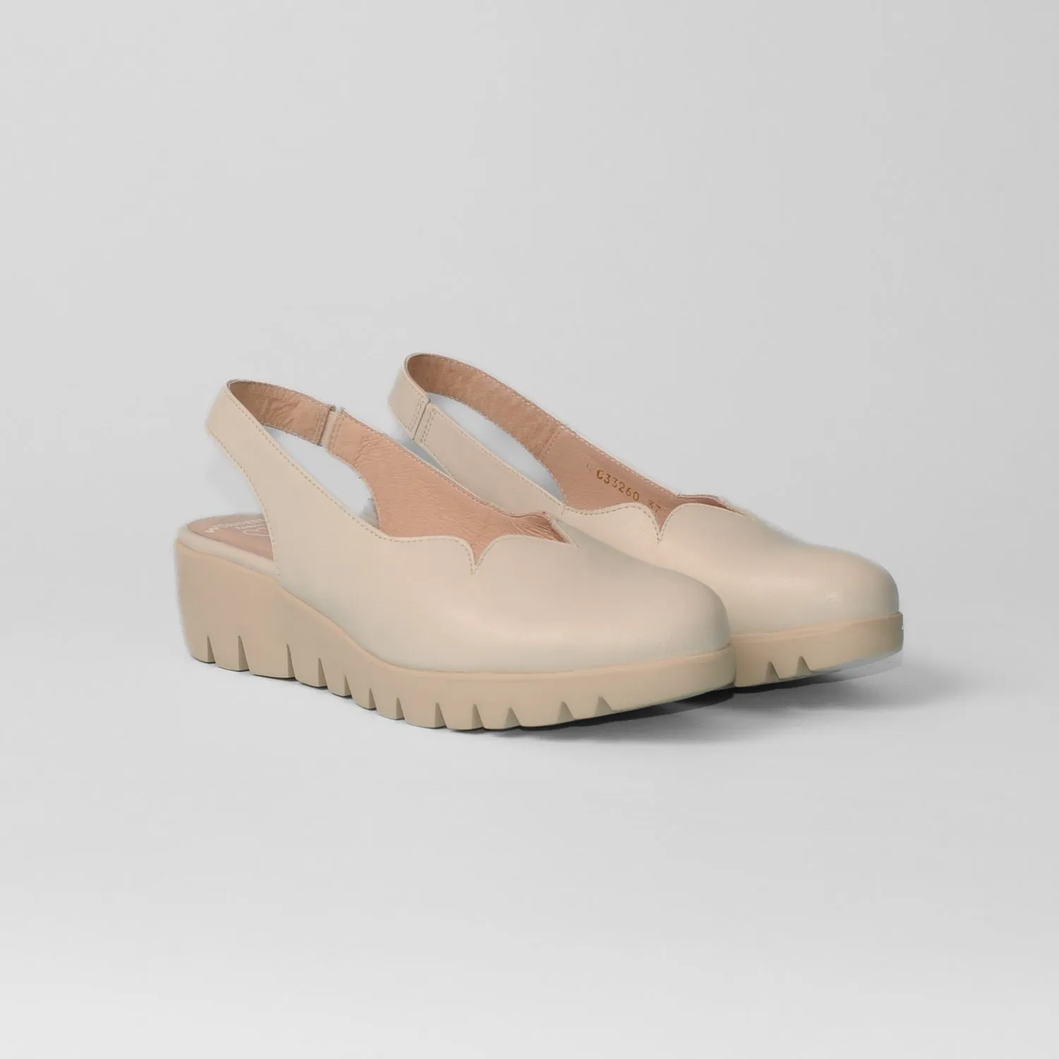 Wonders - C-33260 Ivory Wedge Slingback